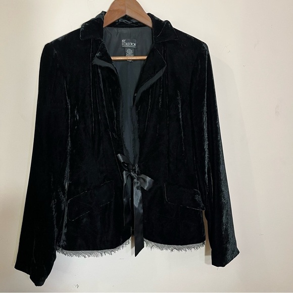 NY Collection sz medium black velvet tie front blazer with fringe trim - Picture 1 of 16